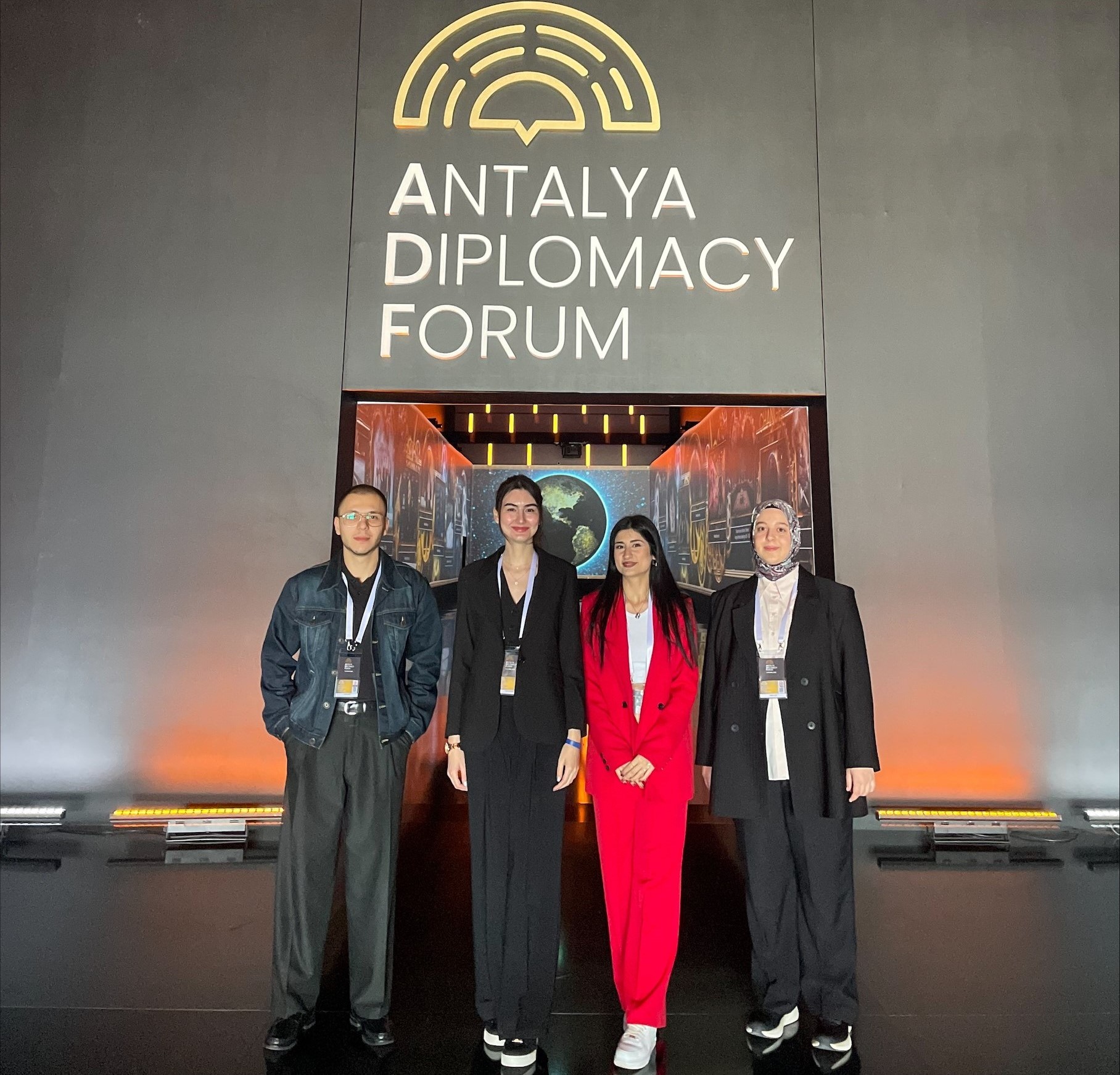 Öğrencilerimiz 4. Antalya Diplomasi Forumu’na Katıldı
